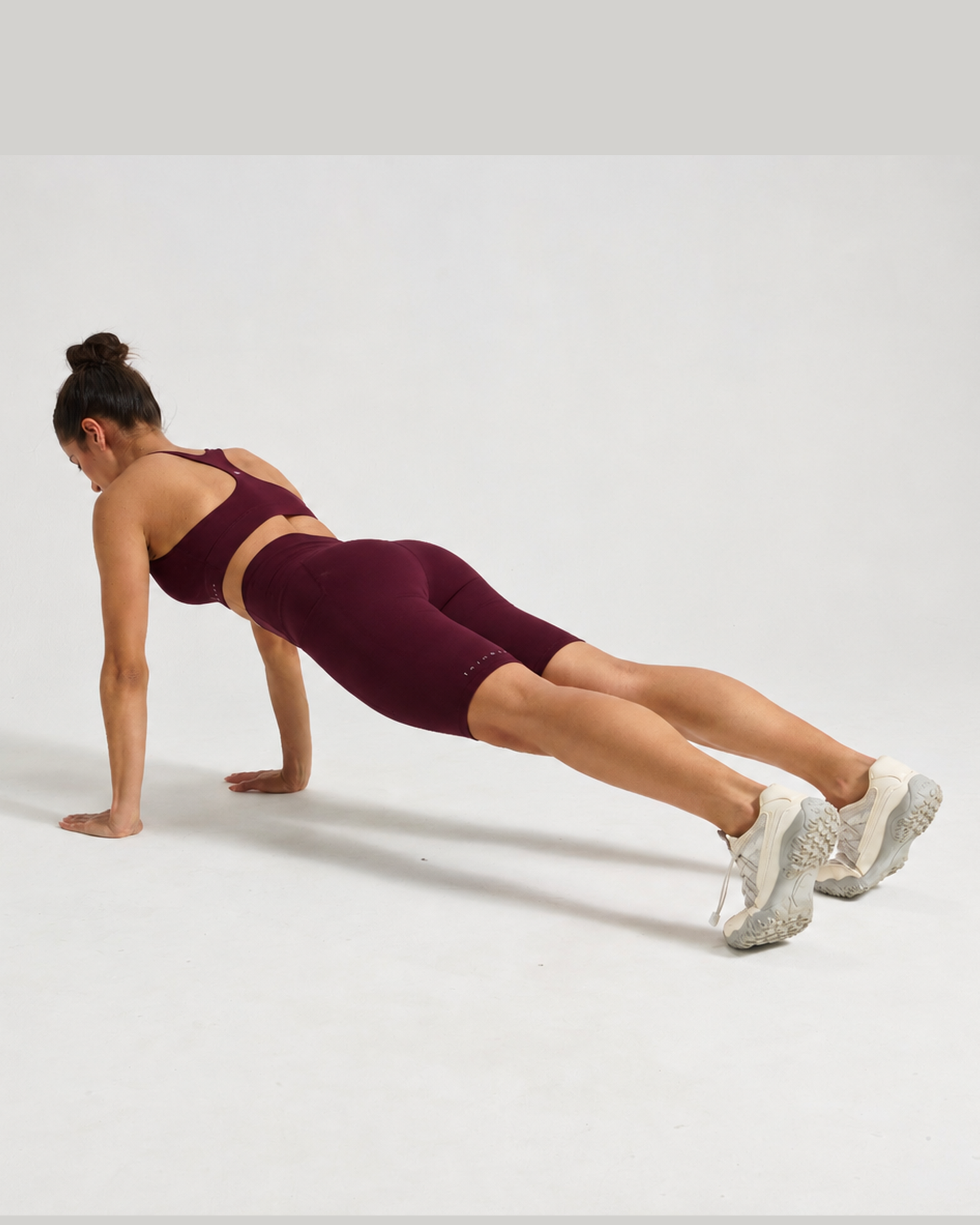 Hybrid Interval Short 5"